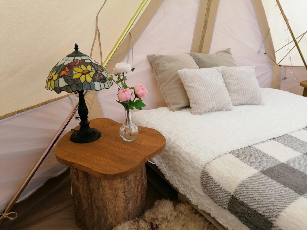 Kuusehaldja Glamping Hotel Kohila ภายนอก รูปภาพ